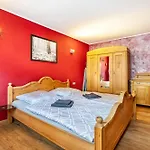 Unterm Schloss Tatil Evi
